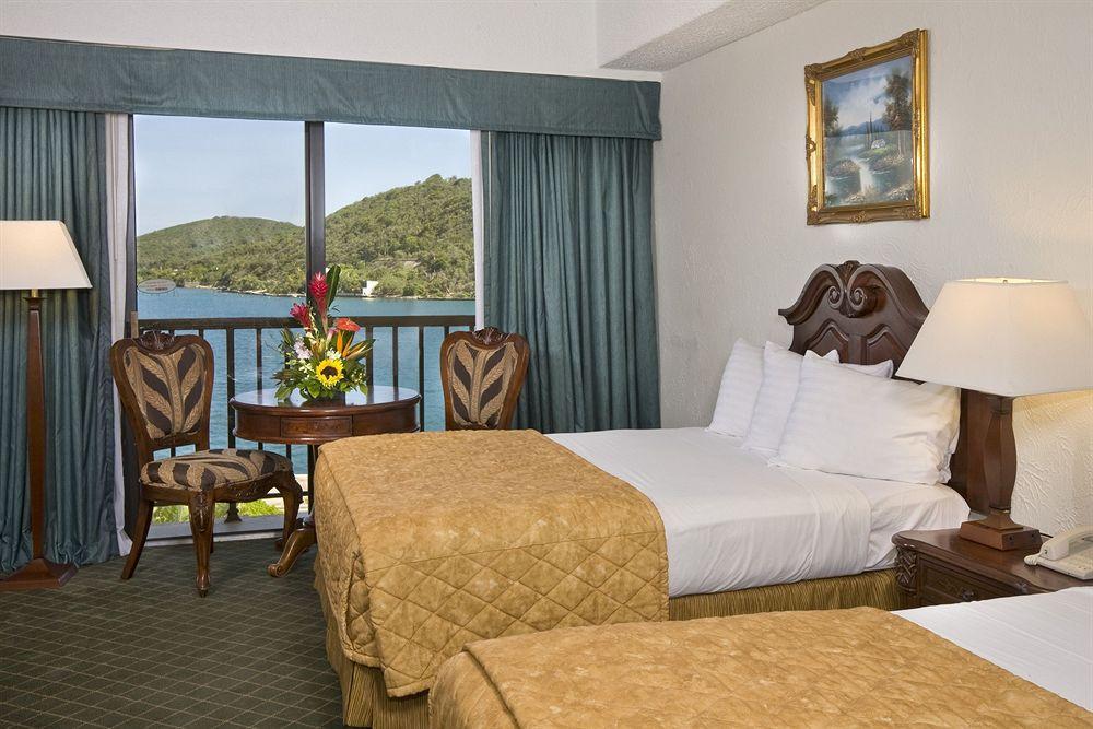 Windward Passage Hotel Charlotte Amalie Phòng bức ảnh