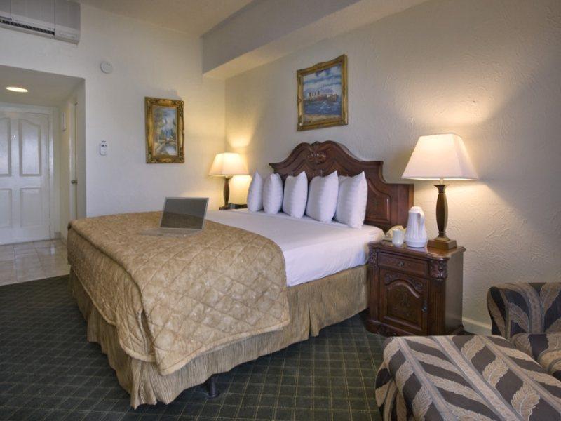 Windward Passage Hotel Charlotte Amalie Ngoại thất bức ảnh
