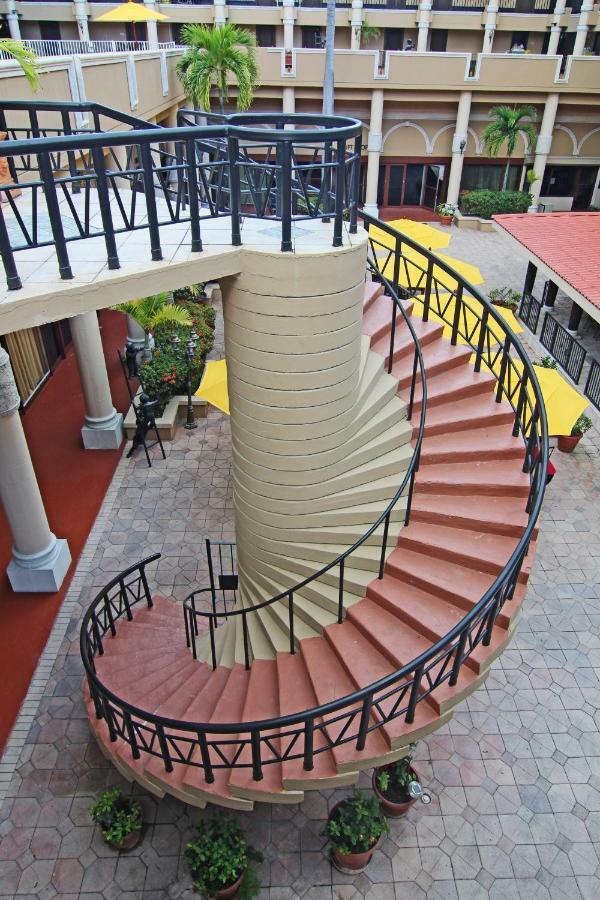 Windward Passage Hotel Charlotte Amalie Ngoại thất bức ảnh